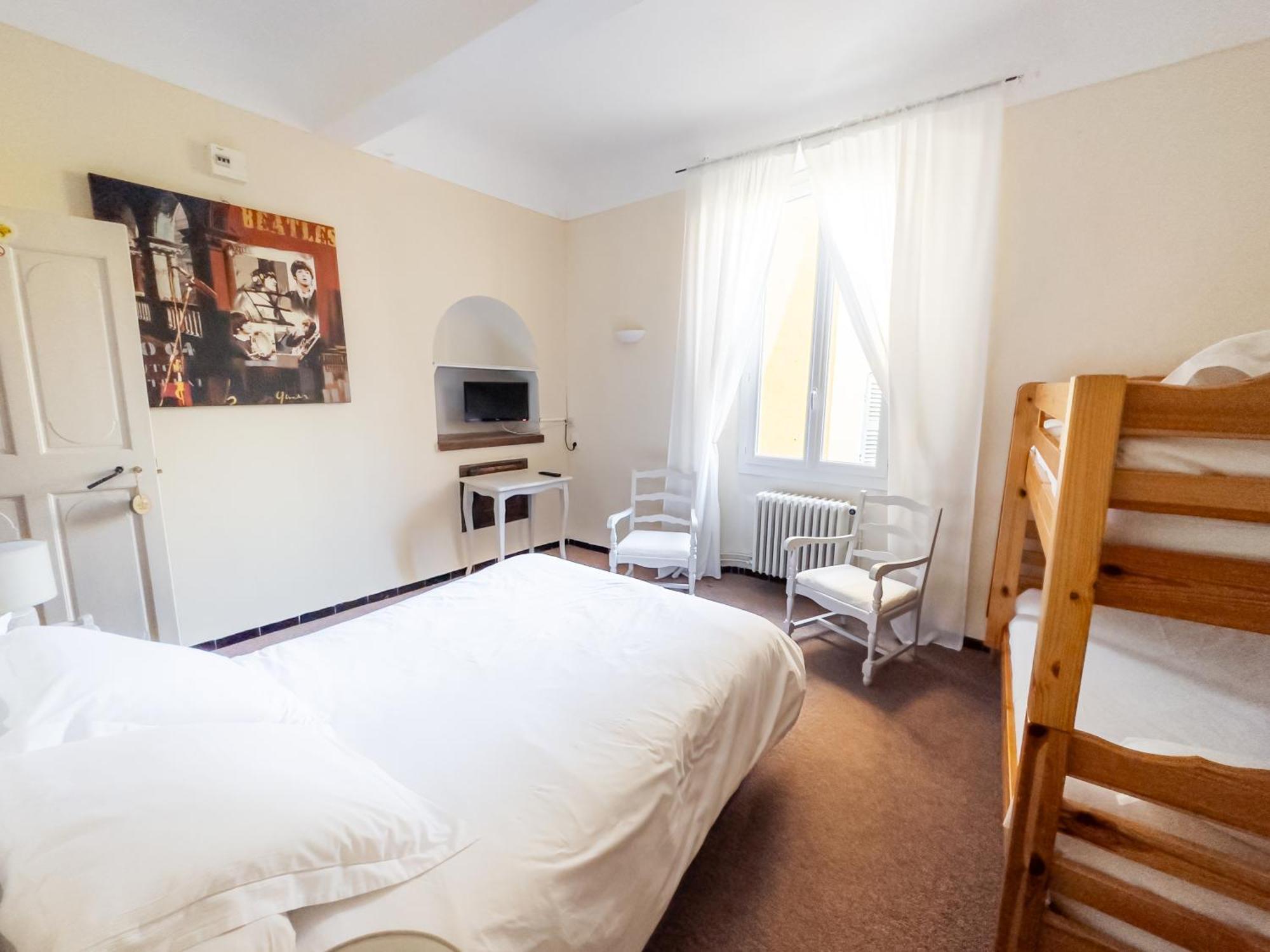 Auberge De La Tour Aups Ngoại thất bức ảnh