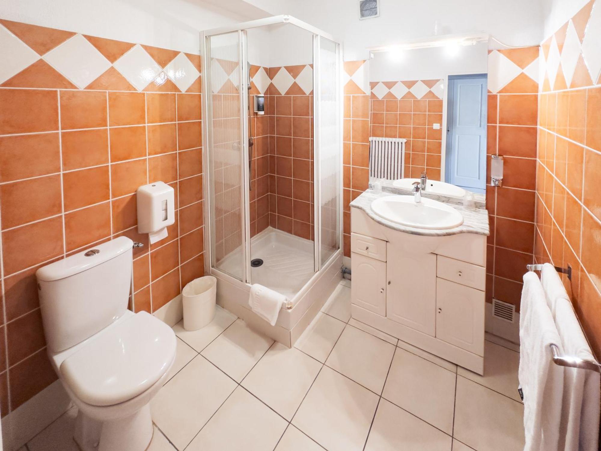 Auberge De La Tour Aups Ngoại thất bức ảnh