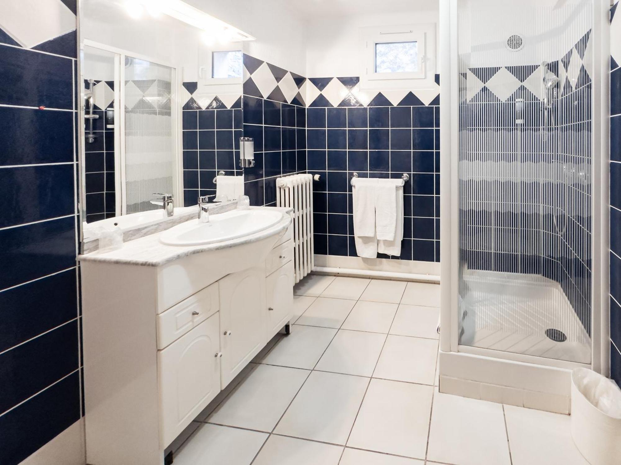Auberge De La Tour Aups Ngoại thất bức ảnh