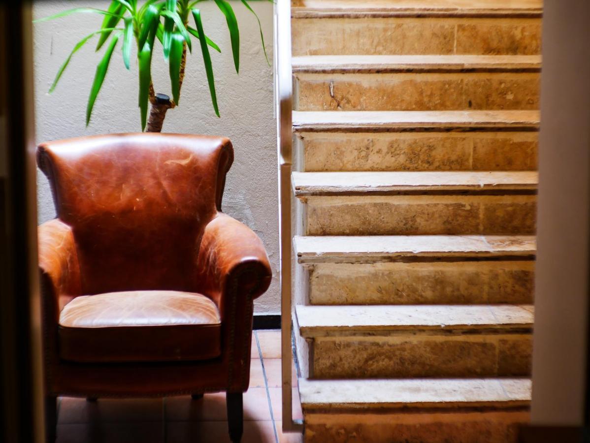 Auberge De La Tour Aups Ngoại thất bức ảnh